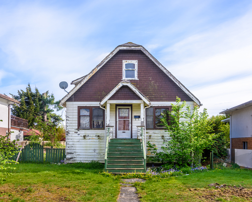 old house in disrepair